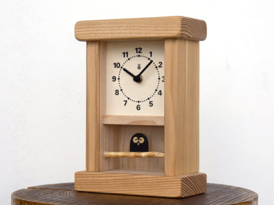 木製の掛け時計・置き時計・からくり時計など贈り物に人気の手作り時計
｜キコリ時計工房（Kicori）【本店】｜枝のフクロウ時計