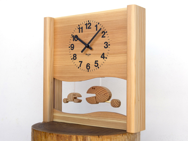木製の掛け時計・置き時計・からくり時計など贈り物に人気の手作り時計
｜キコリ時計工房（Kicori）【本店】｜さかなの親子の時計