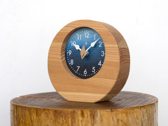 木製の掛け時計・置き時計・からくり時計など贈り物に人気の手作り時計
｜キコリ時計工房（Kicori）【本店】｜海の置時計