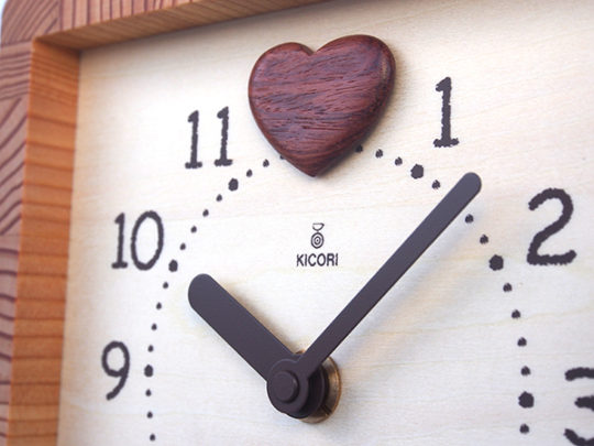 木製の掛け時計・置き時計・からくり時計など贈り物に人気の手作り時計
｜キコリ時計工房（Kicori）【本店】｜ハートフル時計