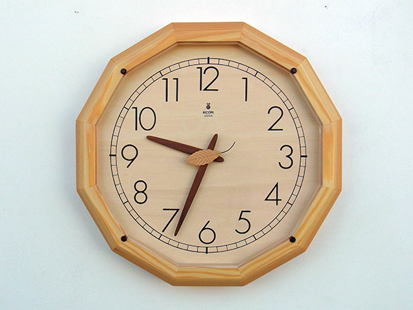 木製の掛け時計・置き時計・からくり時計など贈り物に人気の手作り時計
｜キコリ時計工房（Kicori）【本店】｜森の電葉時計（大）