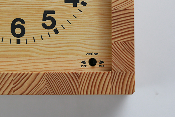 木製の掛け時計・置き時計・からくり時計など贈り物に人気の手作り時計
｜キコリ時計工房（Kicori）【本店】｜フクロウの親子の時計