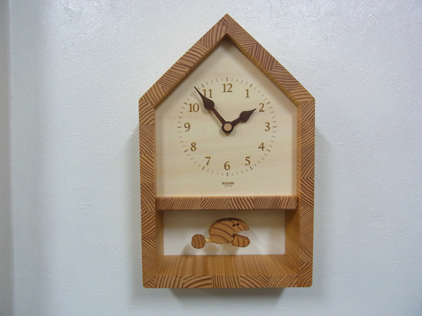 木製の掛け時計・置き時計・からくり時計など贈り物に人気の手作り時計
｜キコリ時計工房（Kicori）【本店】｜子さかな時計